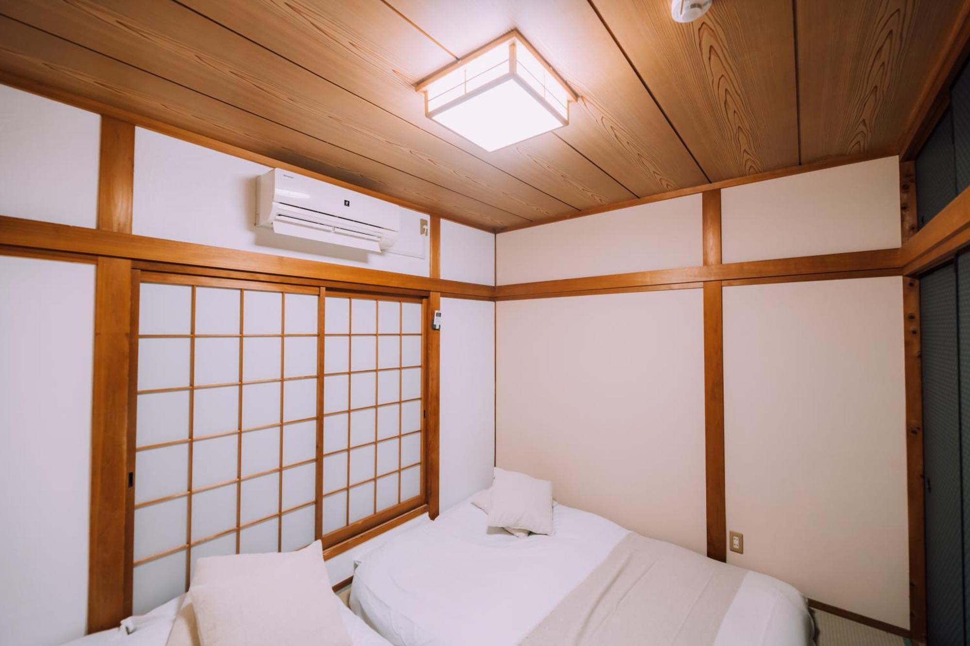Huge Castle House - Local Vibes Quiet Area Apartment Osaka